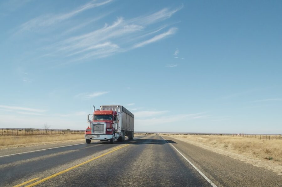 camion en carretera